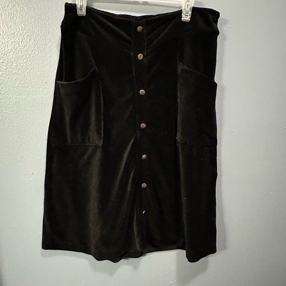 70s Black Velvet Button Mid-length Skirt Stretch with pockets size XL Vintage - Picture 2 of 8
